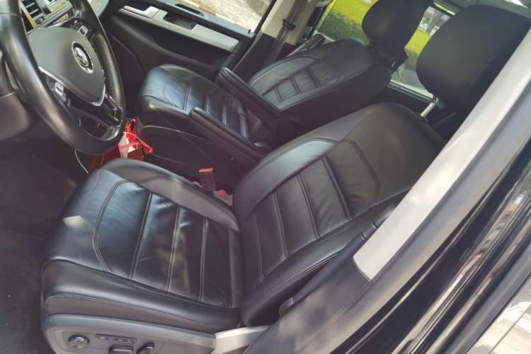 Used Volkswagen Multivan 2016 2.0 TSI 4x4 Premium Edition 7-Seater