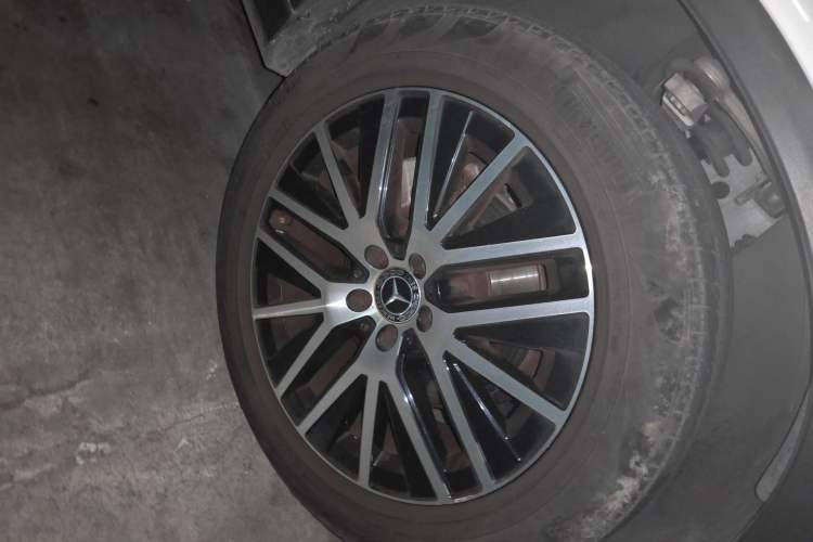 Used Mercedes-Benz GLC Coupe 2021 GLC 260 4MATIC Coupe SUV Right Front Wheel Hub