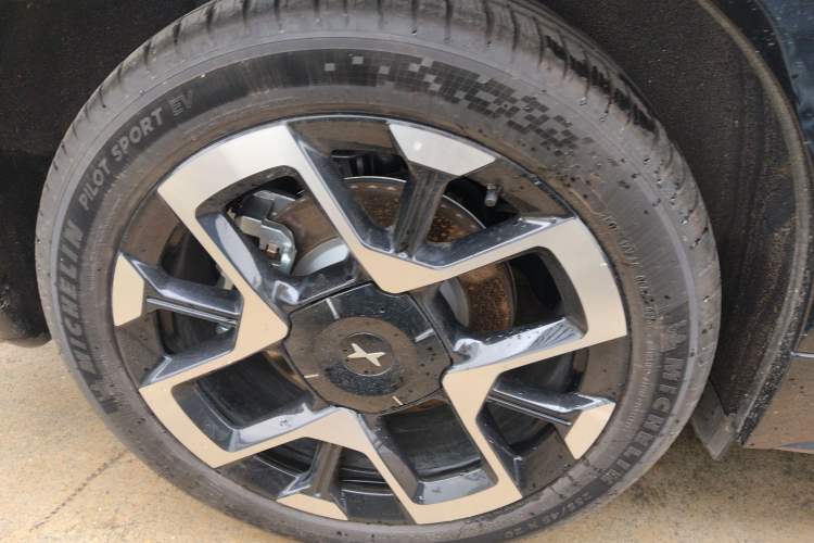 Used XPeng G7 2025 702 Max Right Rear Wheel Hub