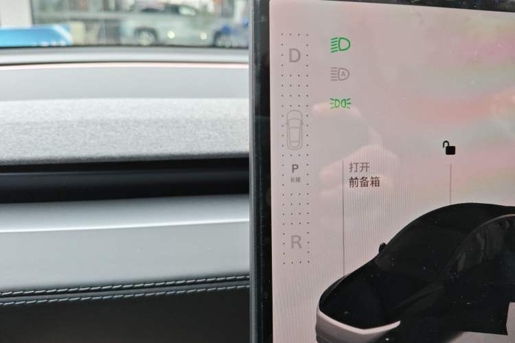 Used Tesla Model Y 2026 Rear-Drive Model
