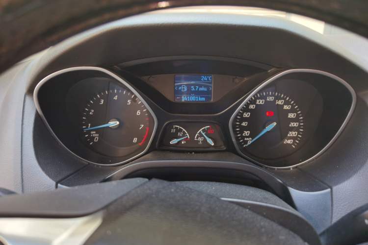 Used Ford Focus 2012 Sedan 1.6L Manual Fashion Edition