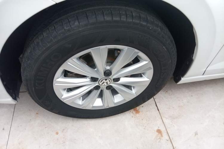 Used Volkswagen Lavida 2023 New Sharp 1.5L Automatic Excellent New Edition Exterior 4