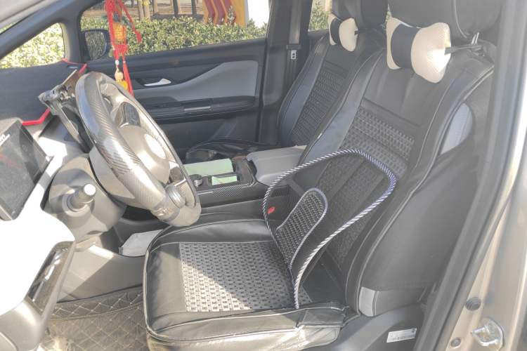 Used Hycan Z03 2022 510 km Range Trendy Cool Version 135 kW 63.98 kWh