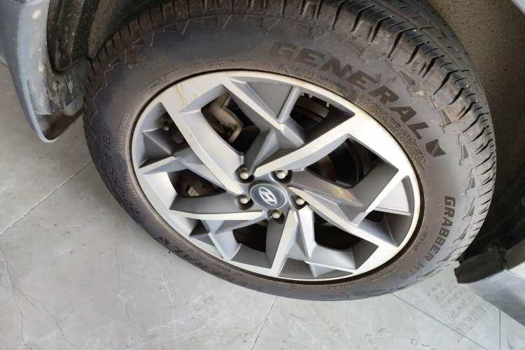 Used Hyundai Tucson 2019 280TGDi Dual-Clutch Two-Wheel Drive Fashion Edition China VI Standard