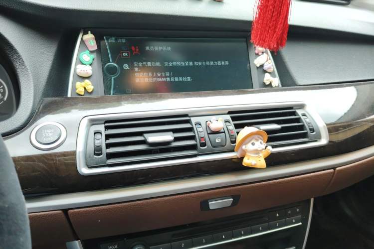 Used BMW 5 Series GT 2010 535i Leading Model Audio And AC Panel