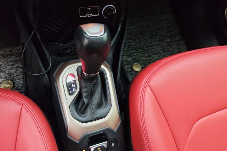 Used Jeep Renegade 2018 Connected Large Screen Version 180T Automatic High-Energy Edition