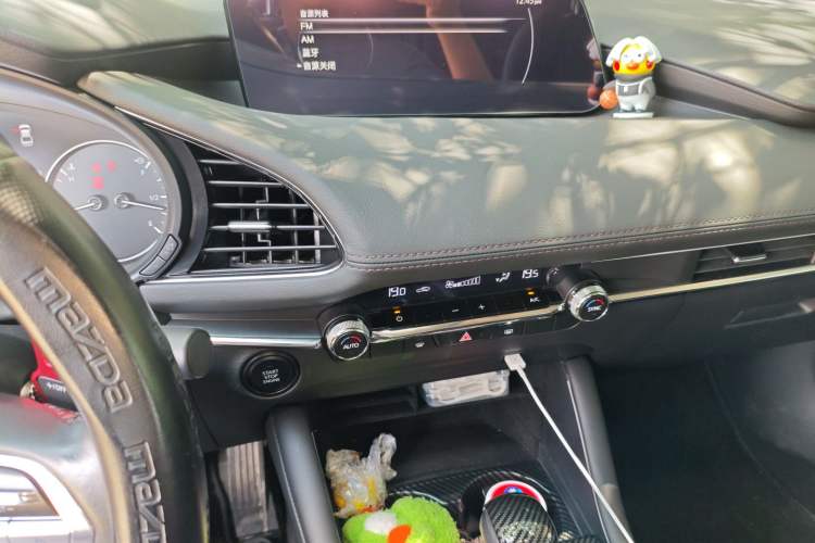 Used Mazda 3 Axela 2021 2.0L Automatic Zhiyao Edition Audio And AC Panel