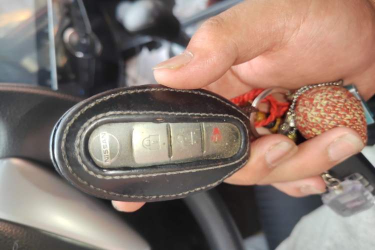 Used Nissan Tiida 2011 1.6L CVT Smart Version