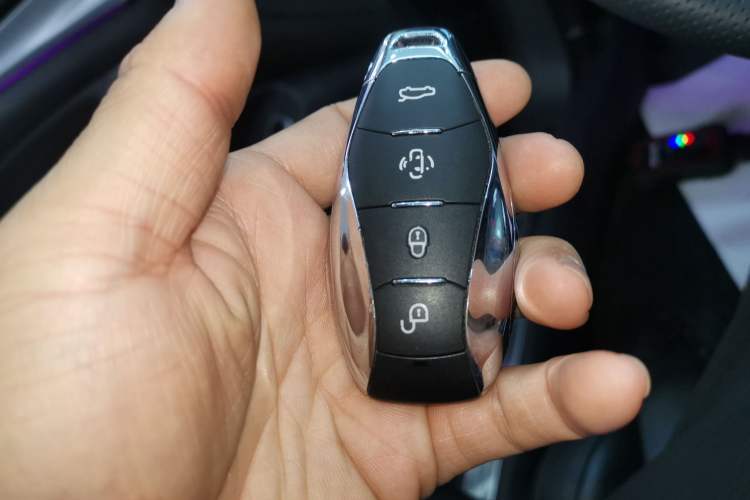 Used Hongqi H5 2023 2.0T Automatic Smart Connect Flagship Edition
