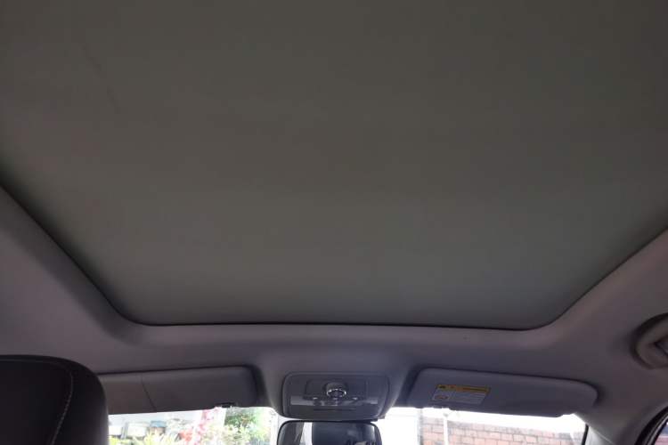 Used Roewe RX5 2018 20T Two-Wheel Drive Automatic Flagship Edition Headliner