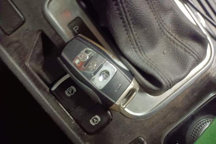 Used Haval H6 Coupe 2016 Blue Label 1.5T Automatic Two-Wheel Drive Urban Model Vehicle Key