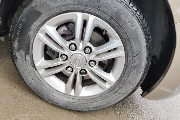 Used SAIC MAXUS G10 2016 2.0T Automatic Elite Edition
