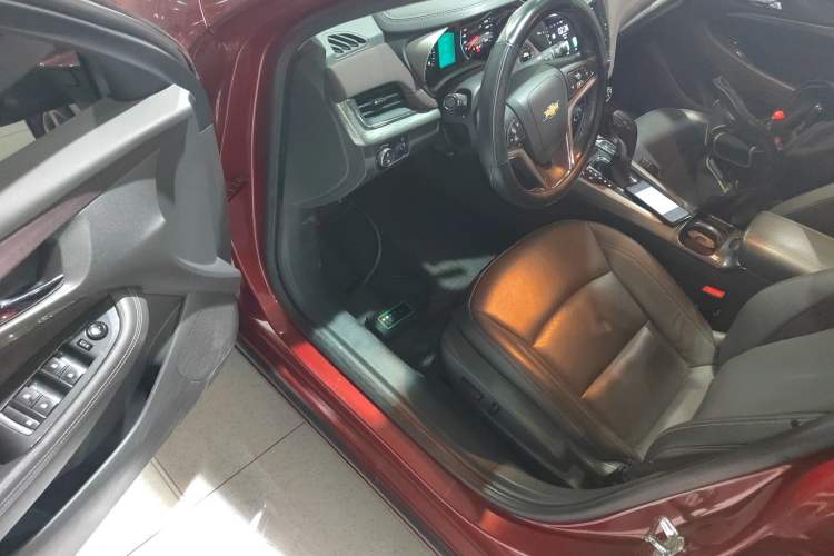 Used Chevrolet Malibu 2018 530T Automatic Luxury Edition Driver Seat