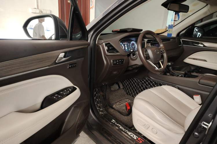 Used GAC Trumpchi GS5 2019 270T Automatic Luxury Edition Driver Seat