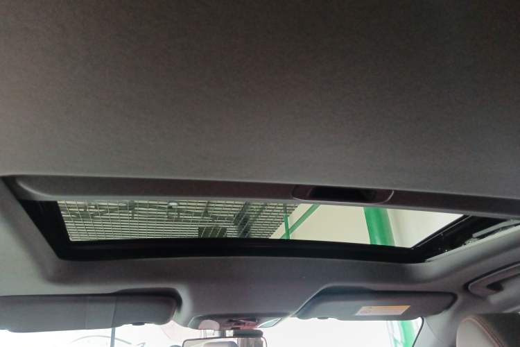 Used Dongfeng Aeolus Yixuan 2021 230T Automatic Zuiying Knight Edition Headliner