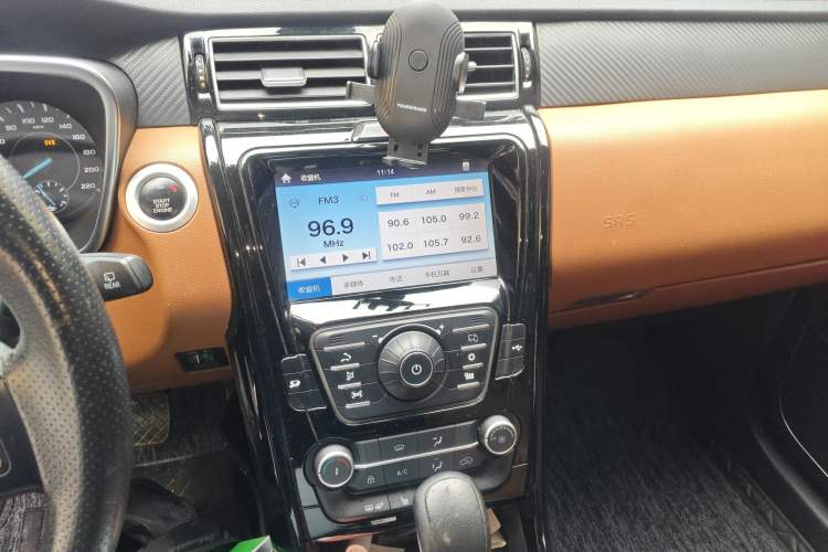 Used JMC Yusheng S330 2016 1.5L GTDi Automatic Two-Wheel Drive Prestige Edition
