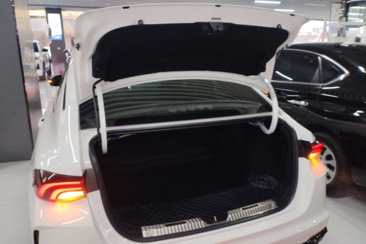 Used GAC Trumpchi EMPOW 2023 270T DCT J11 Version Trunk