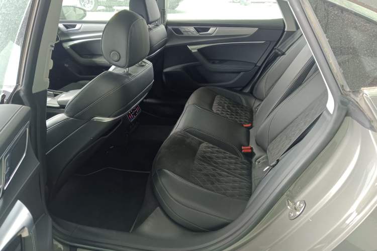 Used Audi A7L 2024 45 TFSI quattro Luxury Edition
