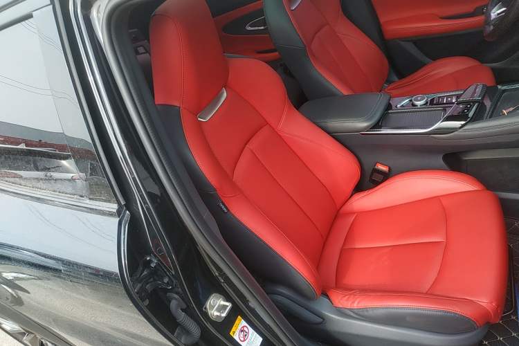 Used Changan UNI-T 2020 1.5T Prestige Version
