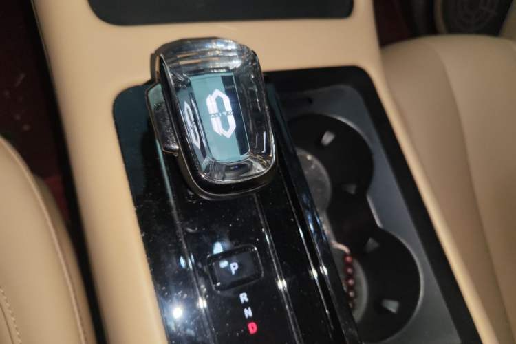 Used Hima AITO M7 2024 1.5T Intelligent Driving Rear-Drive Ultra Version 6 Seats
