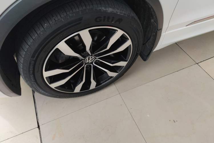 Used Volkswagen Tiguan L 2021 330TSI Automatic Two-Wheel Drive R-Line Enhanced Edition