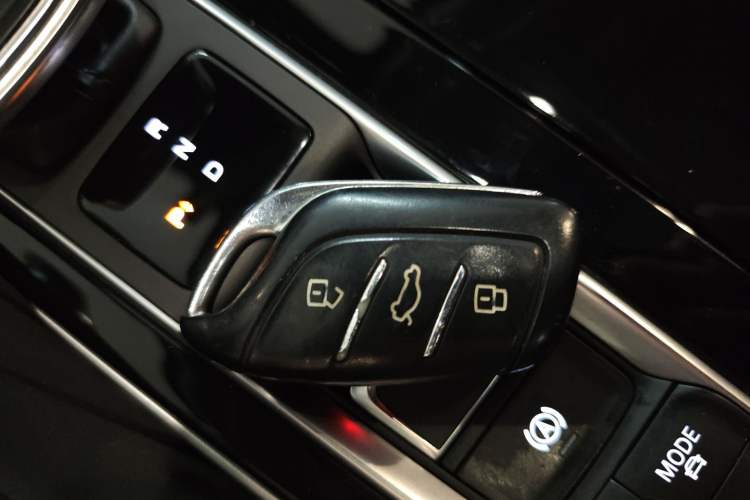 Used Rising ER6 2020 620 km Smart Edition Interior 1