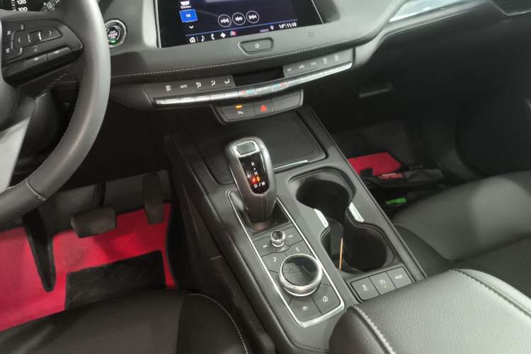 Used Cadillac XT4 2018 28T Two-Wheel Drive Tech Version