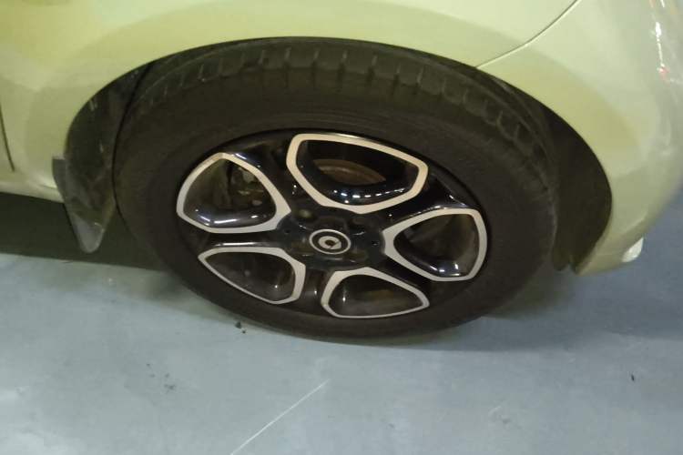 Used smart fortwo 2018 0.9T 66 kW Hardtop Sharp Edition China V Exterior 7