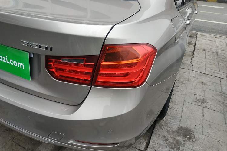 Used BMW 3 Series 2015 320i Luxury Line Stylish Edition
