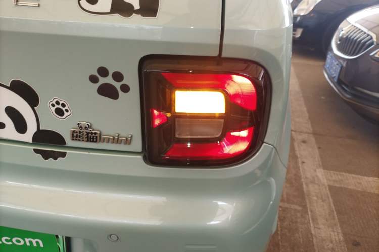 Used Geely Galaxy Panda 2023 Panda Mini 200km Endurance Bear