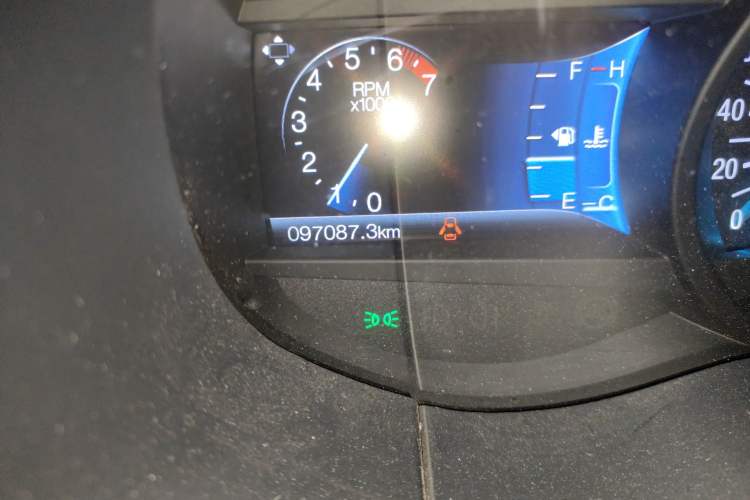 Used Ford Edge 2016 EcoBoost 245 Two-Wheel-Drive Titanium 7-Seater
