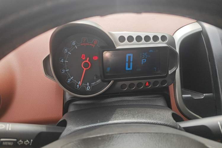 Used Chevrolet Aveo Sonic 2011 Sedan 1.6L Automatic SX