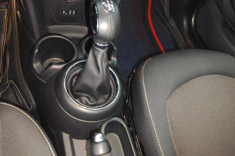 Used MINI 2016 1.2T ONE Pioneer Edition
