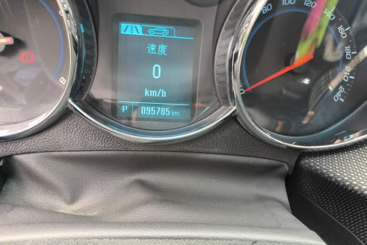 Used Chevrolet Cruze 2013 Hatchback 1.6T Automatic Flagship Model
