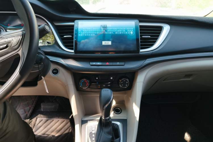 Used Buick GT 2018 15T Dual-Clutch Advanced Model China V Standard Audio And AC Panel