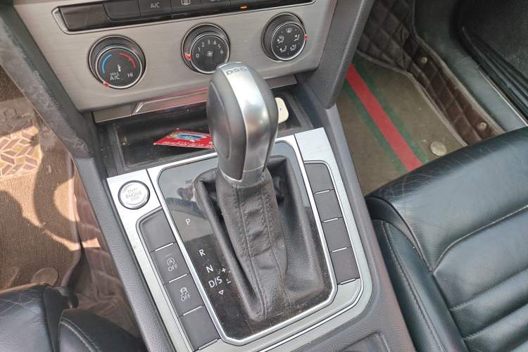 Used Volkswagen Magotan 2017 280TSI DSG Comfort Model Gear Lever