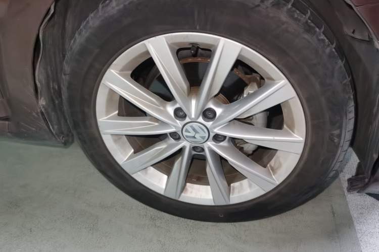 Used Volkswagen Beetle 2017 180TSI Shangle Edition Right Front Wheel Hub