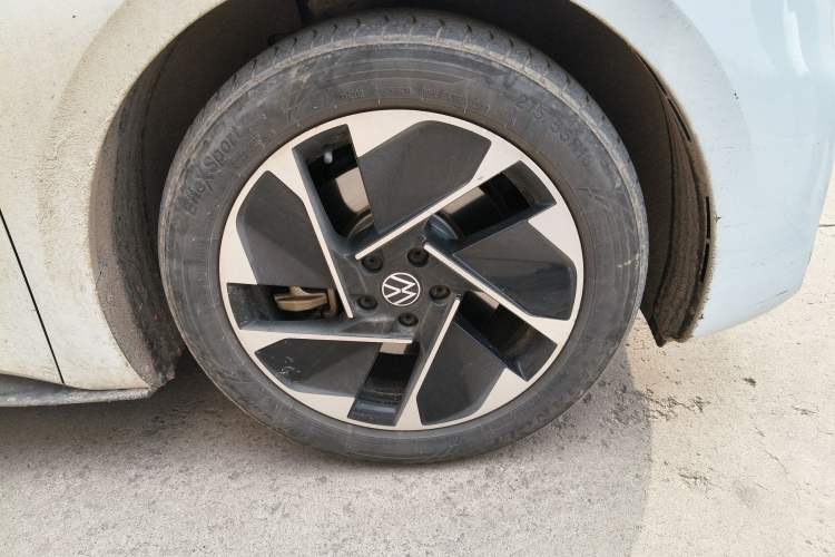 Used Volkswagen ID.3 2023 Upgraded Model Pure Intelligent Enjoyment Version Right Front Wheel Hub