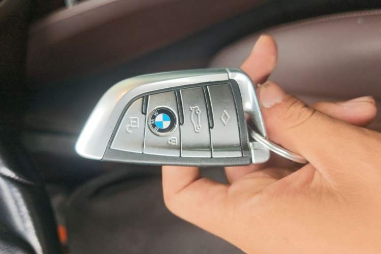 Used BMW 5 Series 2019 525Li Luxury Package
