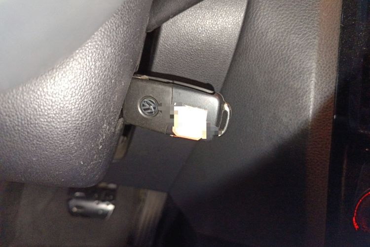 Used Volkswagen Sagitar 2015 230TSI Automatic Comfort Version Vehicle Key