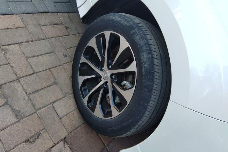 Used Honda Avancier 2019 240TURBO Two-Wheel Drive Elite Edition Right Front Wheel Hub