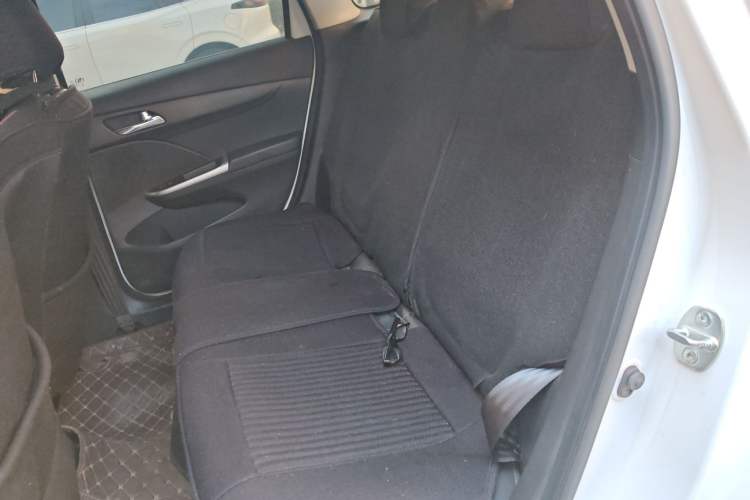 Used Chevrolet Lova RV 2018 1.5L Automatic Smart Drive Model Left Rear Seat