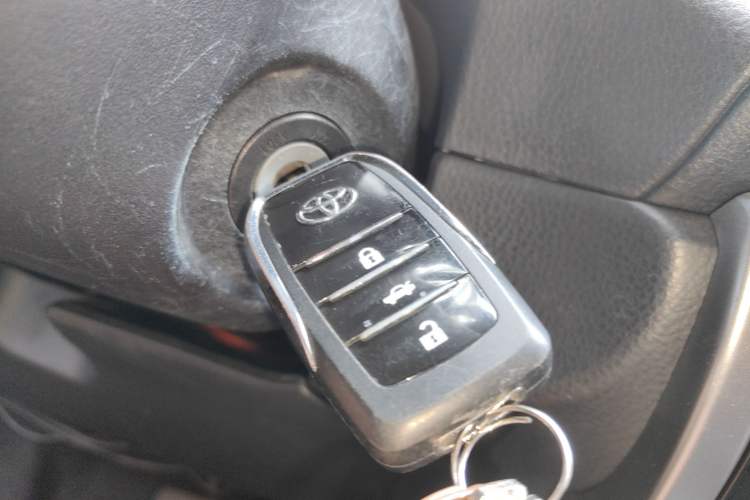 Used Toyota YARiS L Zhi Xiang 2020 1.5L CVT Leading Edition Vehicle Key