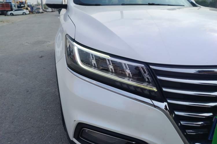 Used Roewe RX5 2019 20T Two-Wheel Drive Automatic Ali Smart Connectivity Platinum Edition
