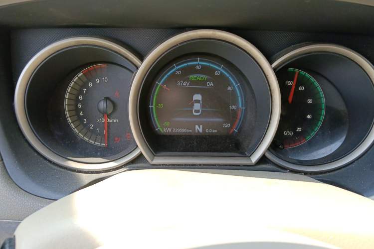 Used Dongfeng Junfeng E11K 2019 Standard Model
