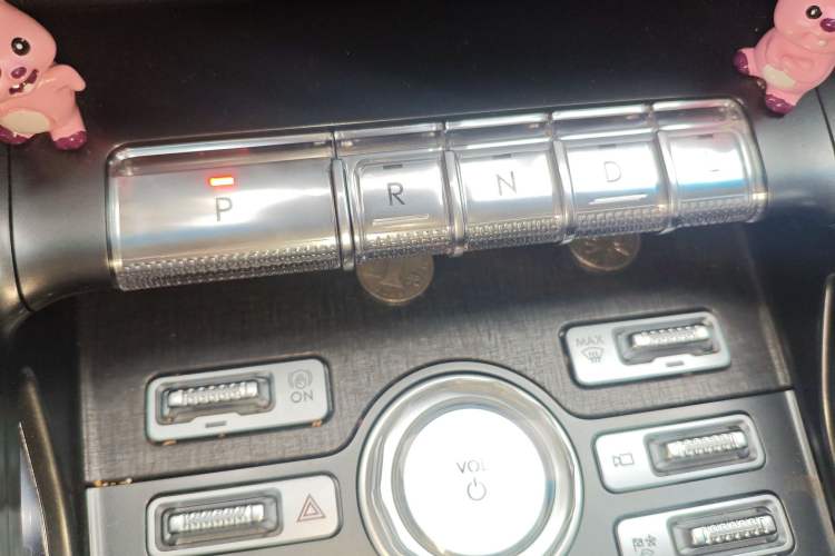 Used Lincoln Nautilus 2023 2.0T All-Wheel-Drive Zunrui Hybrid Version
