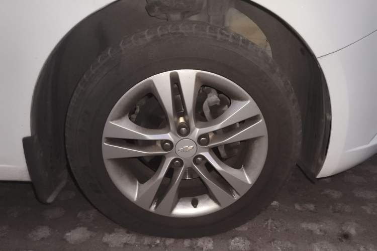 Used Chevrolet Cruze 2015 1.5L Classic SE MT
