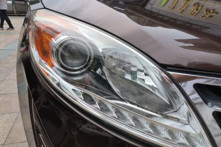 Used GAC Trumpchi GS5 2013 2.0L Automatic Two-Wheel Drive Light Interior Special Edition Right Front Headlight