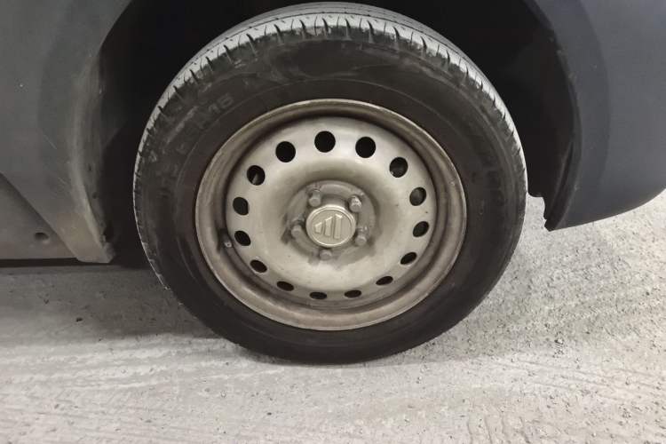 Used Foton Qianduoduo 2024 Box-Type Van Flat Roof 2 Seats EVE Energy 41.86 kWh