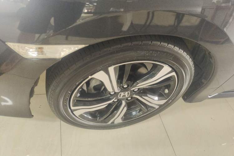 Used Honda Civic 2016 220TURBO CVT Prestige Edition Exterior 4